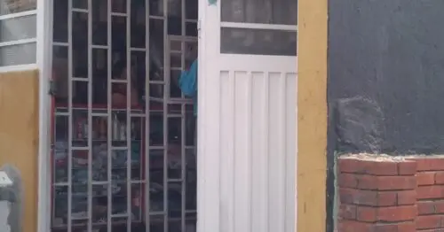 MISCELANEA Y CACHARRERIA MISCELANEA Y CACHARRERIA